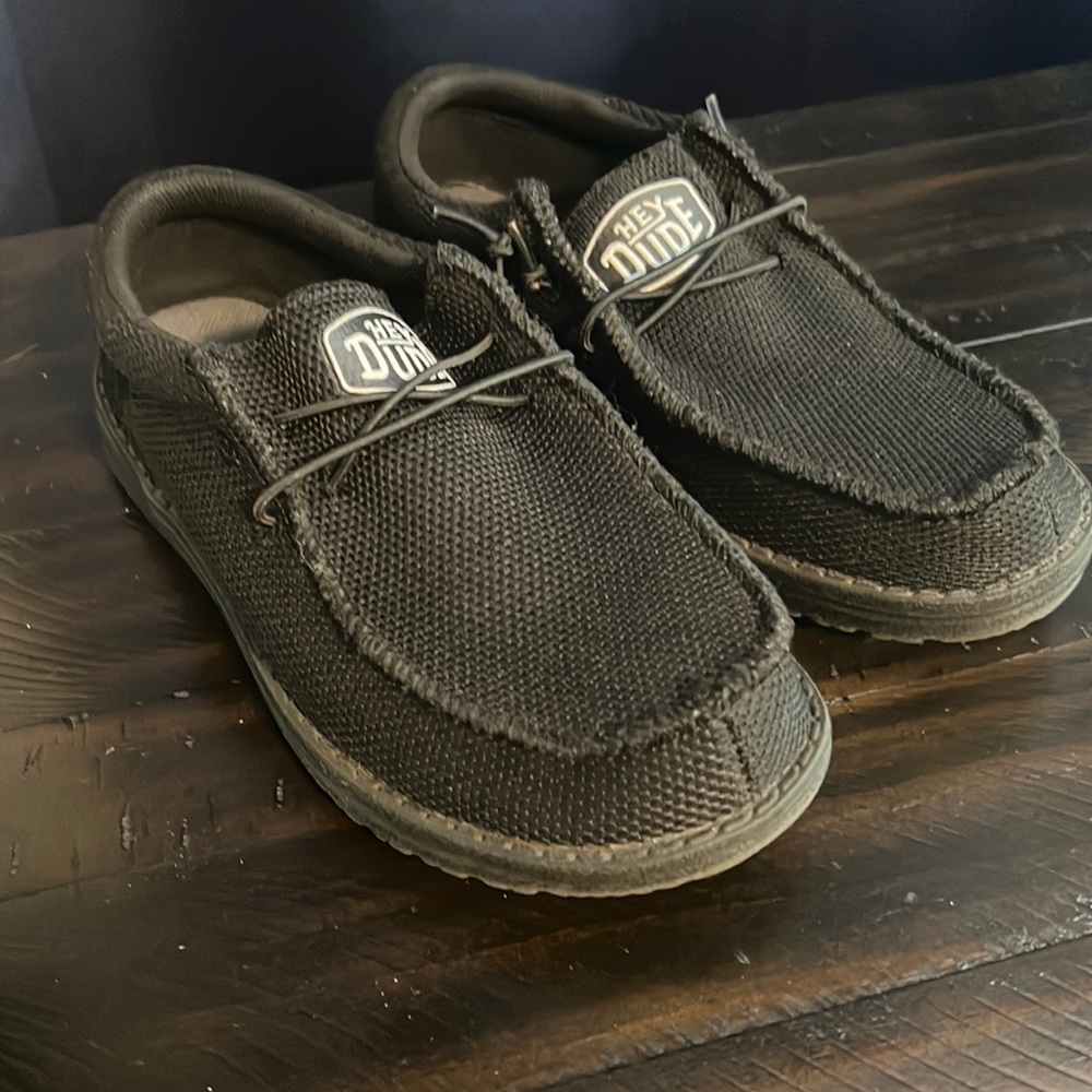 Lady’s hey dudes hardly worn